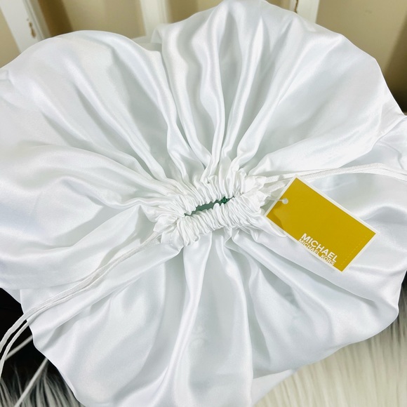 Michael Kors Large Dust Bag Travel Cover White Satin Drawstring Storage Bag - Picture 3 of 6